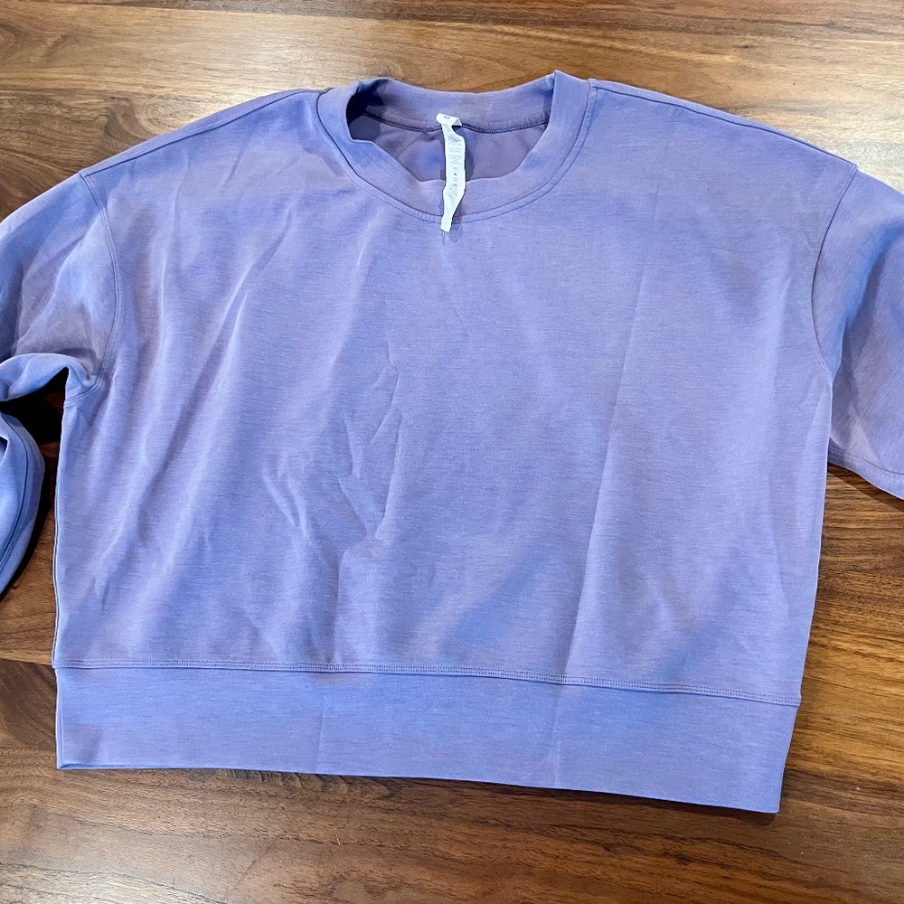 Lululemon crewneck sweatshirt
